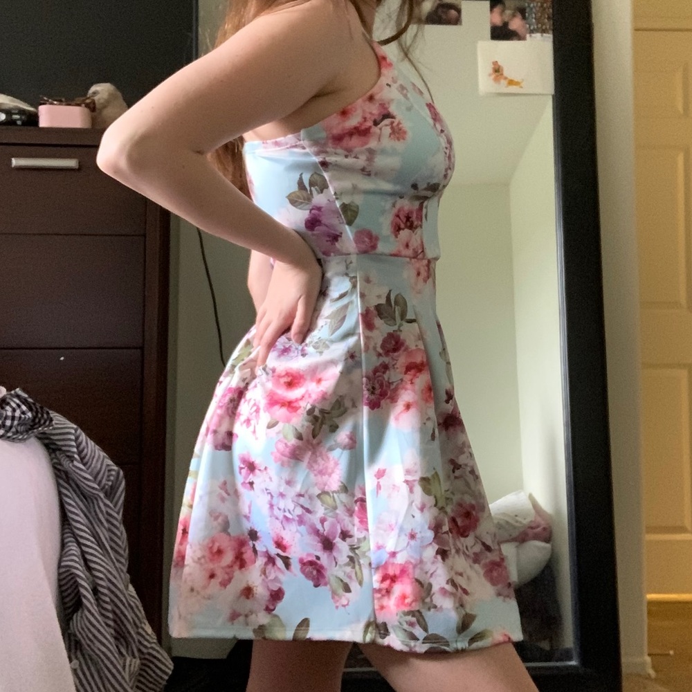 Floral Window Skater Dress - Picture 2 of 4